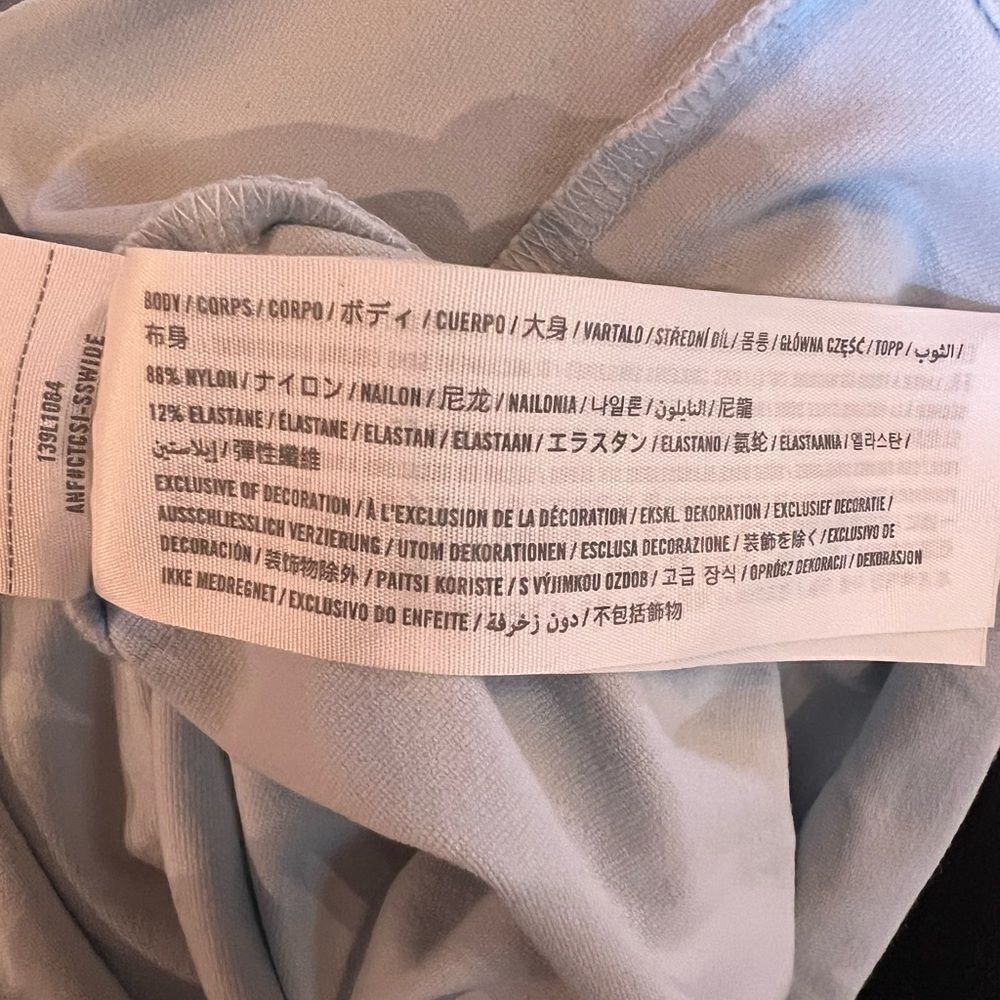 Abercrombie & Fitch soft A&F Collection seamless crew top size Small - Picture 5 of 5